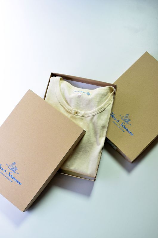 Merz b. Schwanen (メルツ・ベー・シュヴァーネン) button facing shirt 1/4 slv. [nature] が入荷しました