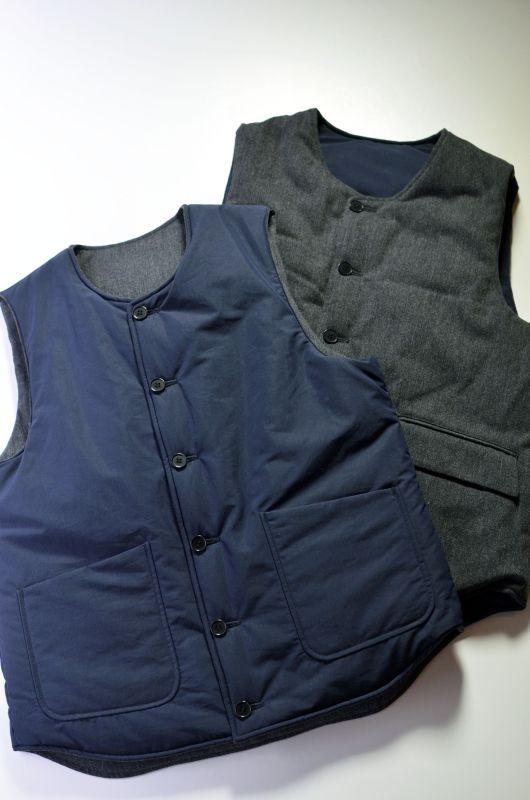 A VONTADE (アボンタージ) Reversible Pack Vest [DK.NAVY/CHARCOAL] が入荷しました