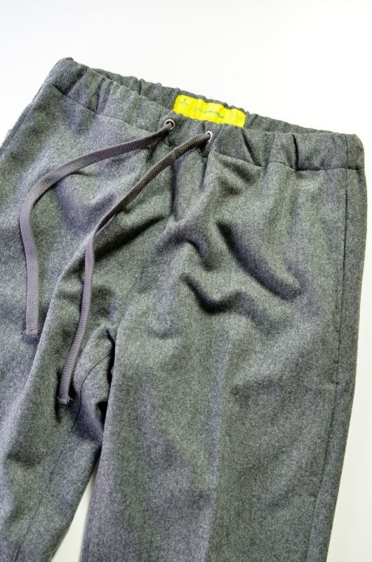 Necessary or Unnecessary (ネセサリー オア アンネセサリー) SPINDLE TROUSERS 'FLANNEL' [MIX GRAY] が入荷しました