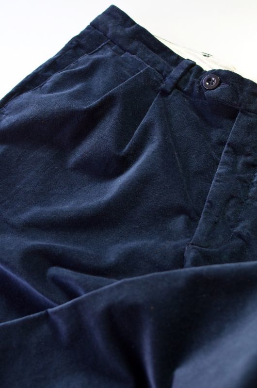 RICCARDO METHA (リカルドメッサ) Two Tuck Tapered Velvet Stretch [Navy] が入荷しました