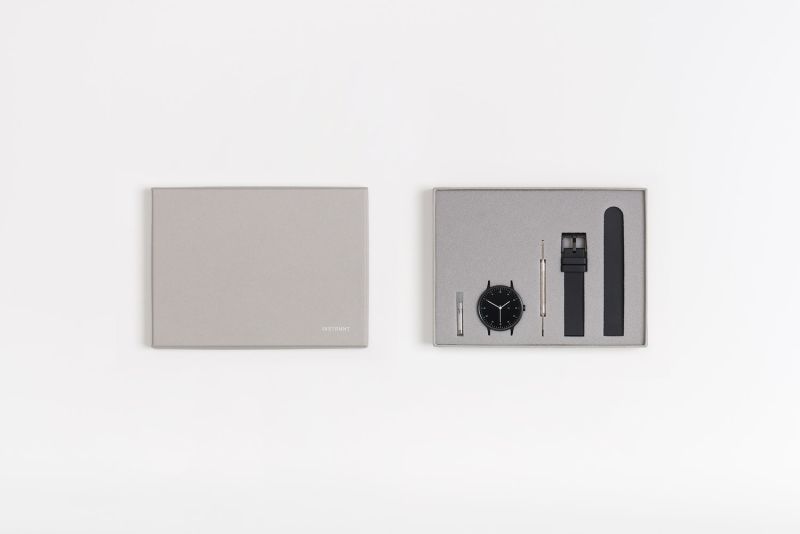 INSTRMNT (インストゥルメント) K-100 [BLACK CASE x RUBBER STRAP] が入荷しました
