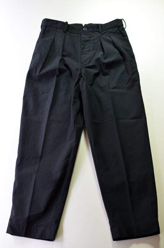 A VONTADE (アボンタージ) 2 Tuck Atelier Trousers [DK.NAVY] が入荷しました