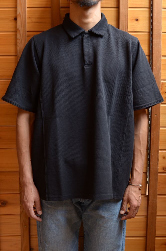blurhms (ブラームス) Seed Stitch Cubic Polo [Black] が入荷しました。