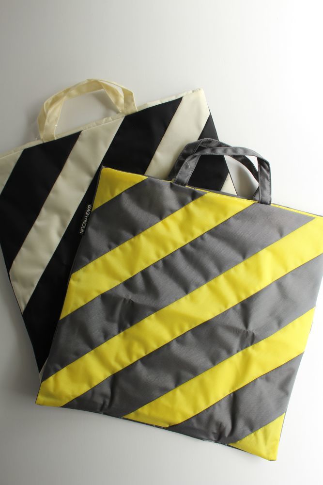 BAG'n'NOUN (バッグンナウン) FLAG ‘M’ [2-colors]が入荷しました。