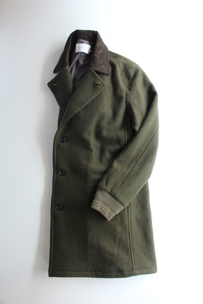 CURLY (カーリー) FROSTED COAT [OLIVE] が入荷しました。