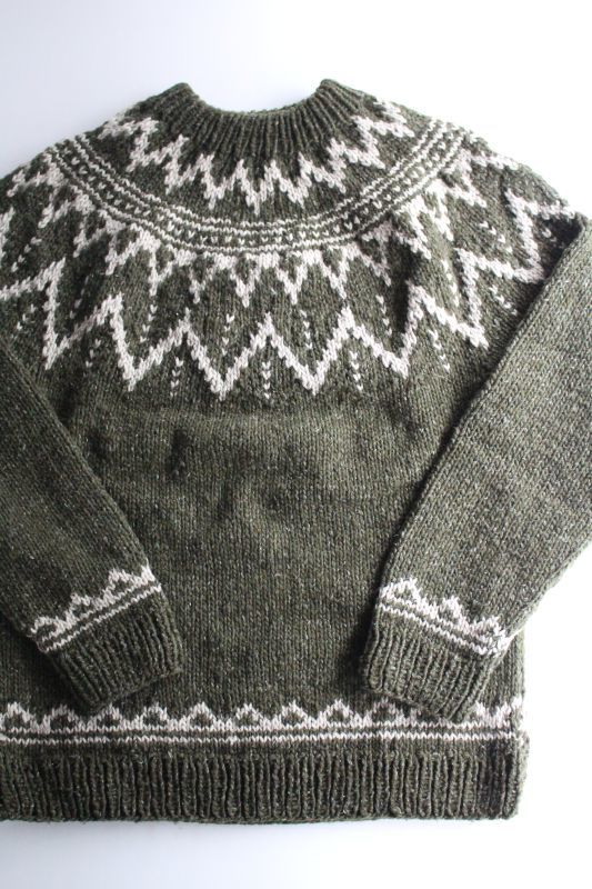 ARTESANIA (アルテサニア) NORDIC CREW 〔OLIVE〕が入荷しました。