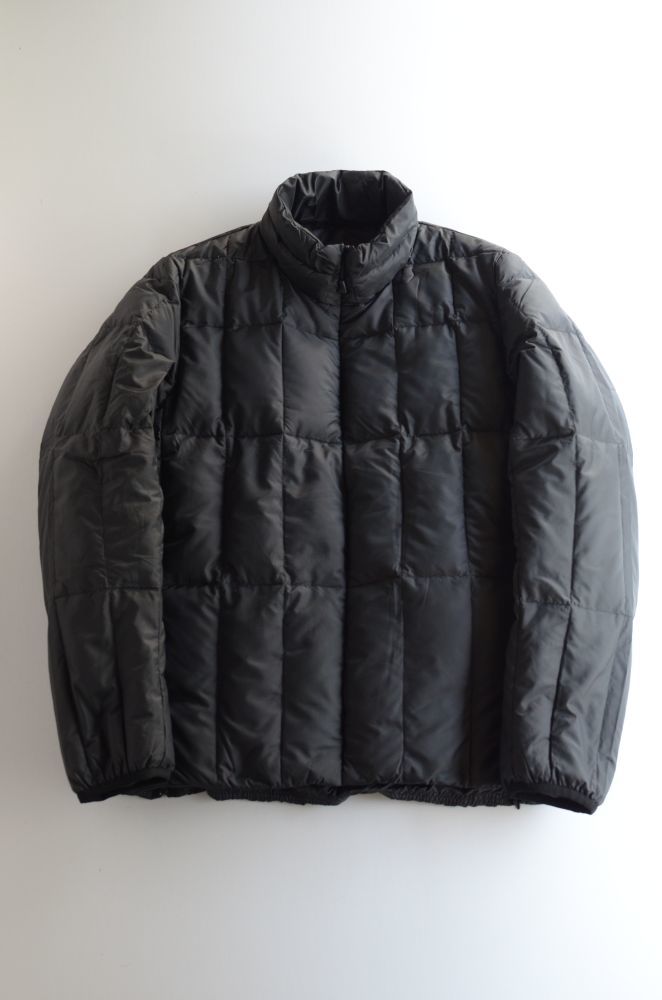 snow peak (スノーピーク) Middle Down Jacket [Black]が入荷しました。