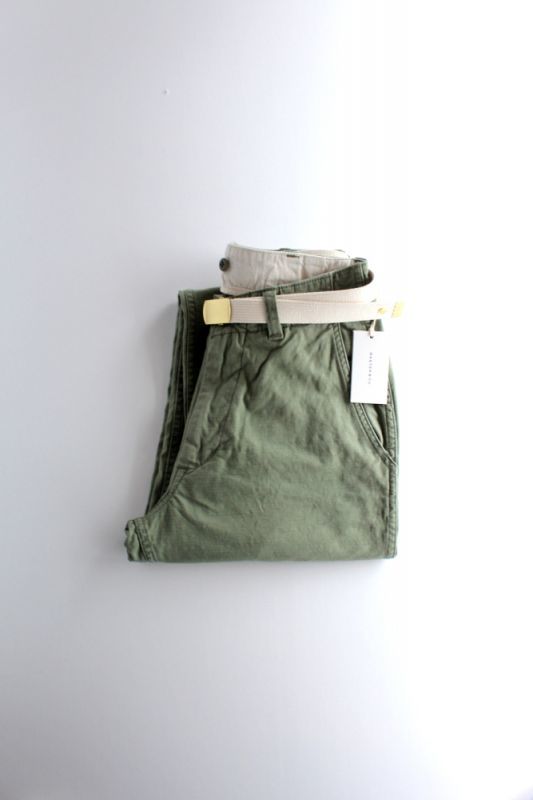 MASTER & Co. (マスターアンドコー) CHINO PANTS with BELT [OLIVE] が入荷しました。