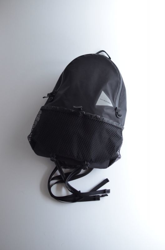 and wander (アンドワンダー) 20L Day Pack [BLACK] が入荷しました。