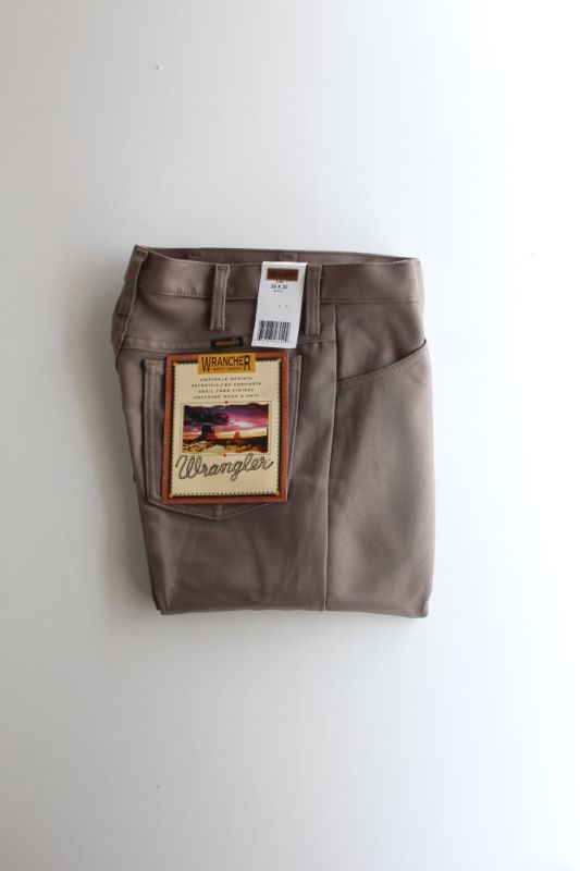 Wrangler (ラングラー) Wrancher Dress Jeans [BIRCH] が入荷しました。