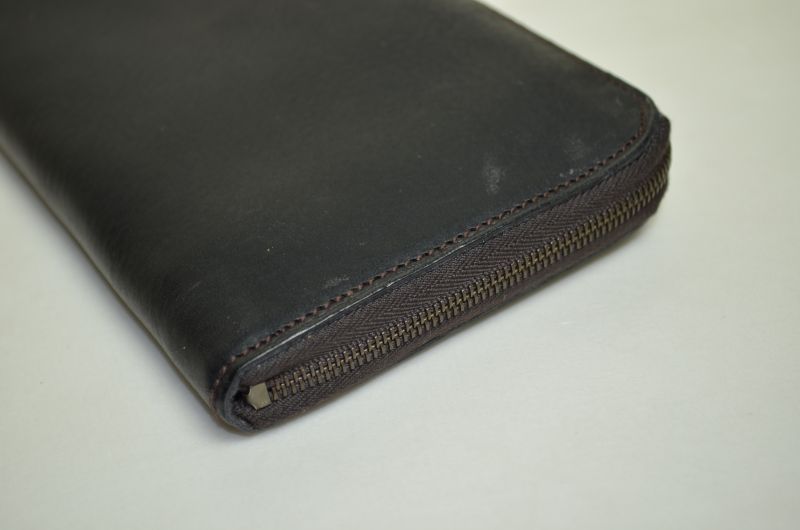 ARTS&CRAFTS (アーツアンドクラフツ) ELBAMATT L-ZIP PURSE [BLACK]