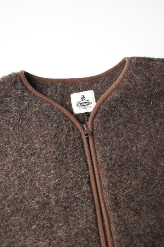 COLD BREAKER(コールドブレイカー) NO COLLAR VEST [BROWN]