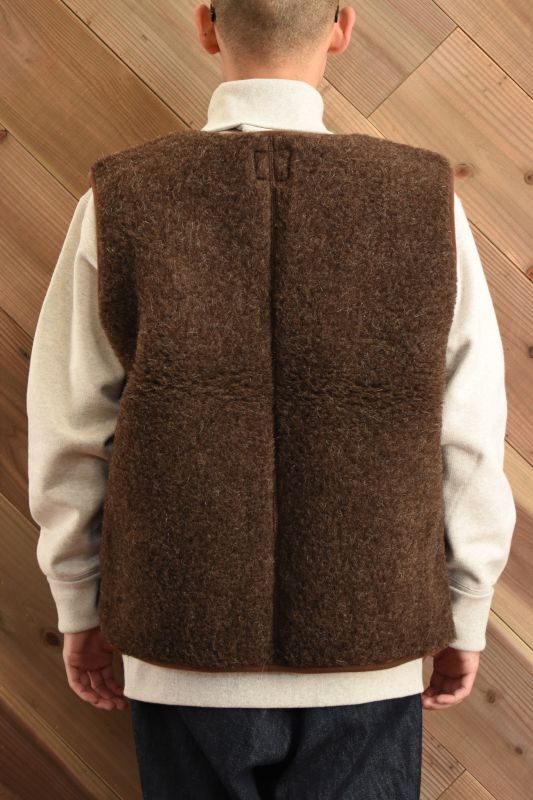 COLD BREAKER(コールドブレイカー) NO COLLAR VEST [BROWN]