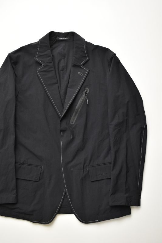 and wander (アンドワンダー) plain tailored stretch jacket [BLACK]
