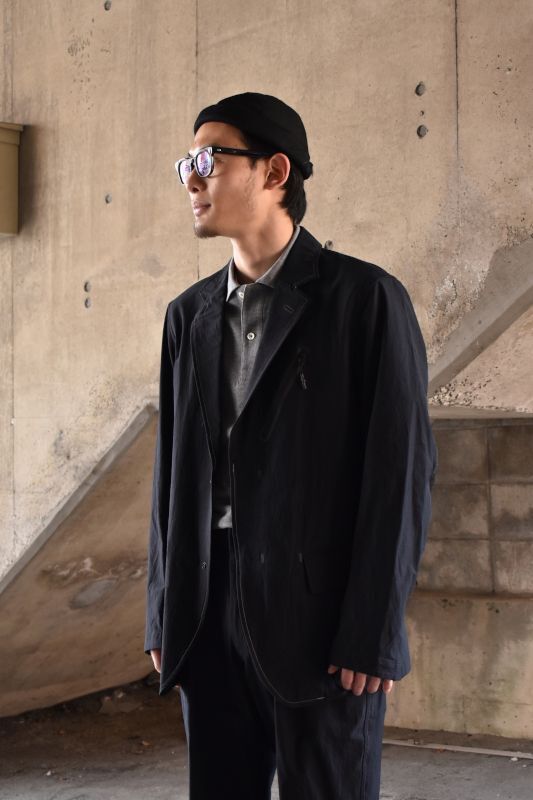 and wander (アンドワンダー) plain tailored stretch jacket [BLACK]