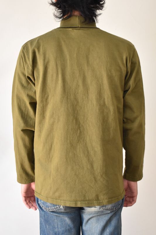 GOODWEAR(グッドウェア）L/S TURTLE NECK POCKET TEE [NEW OLIVE]