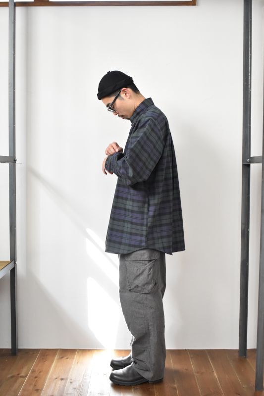 INDIVIDUALIZED SHIRTS (インディビジュアライズドシャツ) Woodsman Oxford Over Sized Button  Down Shirt [NAVY/GREEN]