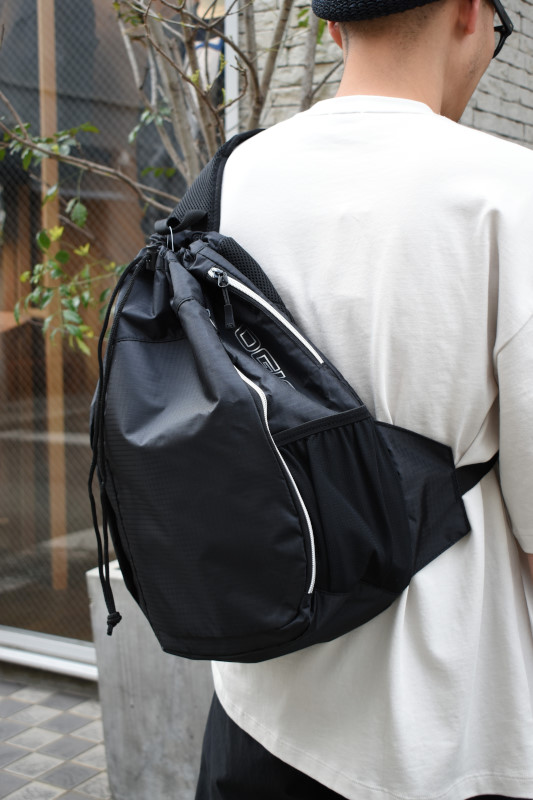 OGIO (オジオ) Sonic Sling Pack [BLACK/BLACK]
