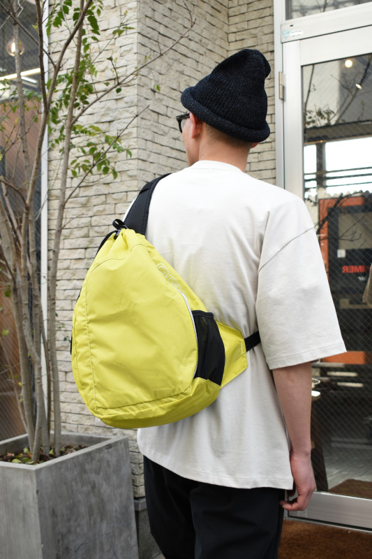 OGIO (オジオ) Sonic Sling Pack [SULFUR/BLACK]